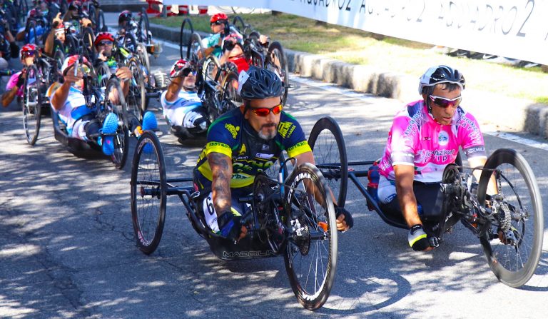 Giro handbike a Busto Arsizio. Vince l’Insuperabile Libanore Giro handbike a Busto Arsizio. Vince l’Insuperabile Libanore
