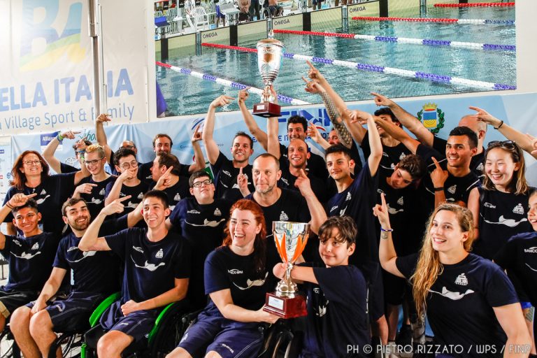 Nuoto Paralimpico: nessuno come la Polha avvolta nel tricolore