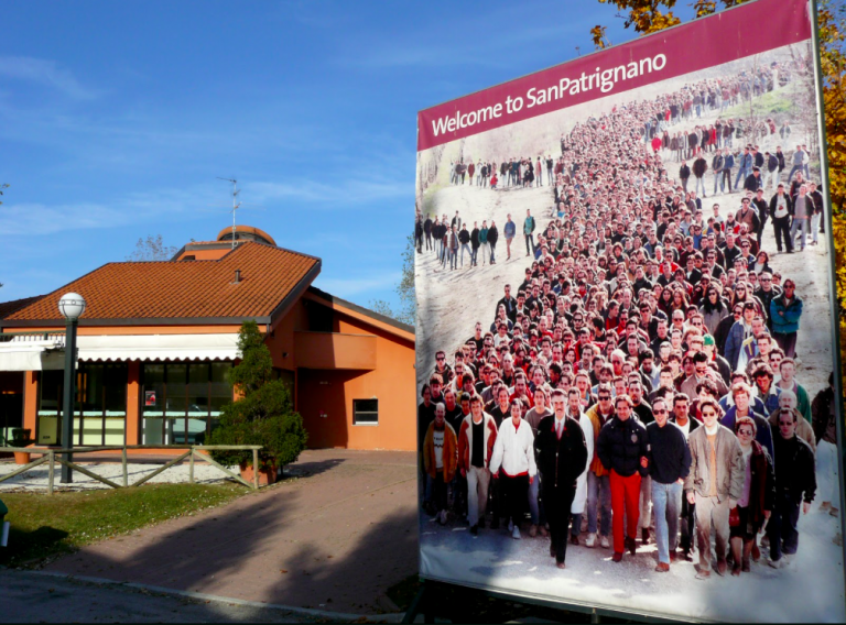 Un cancello visto tante volte in tv e un ragazzo dell’88