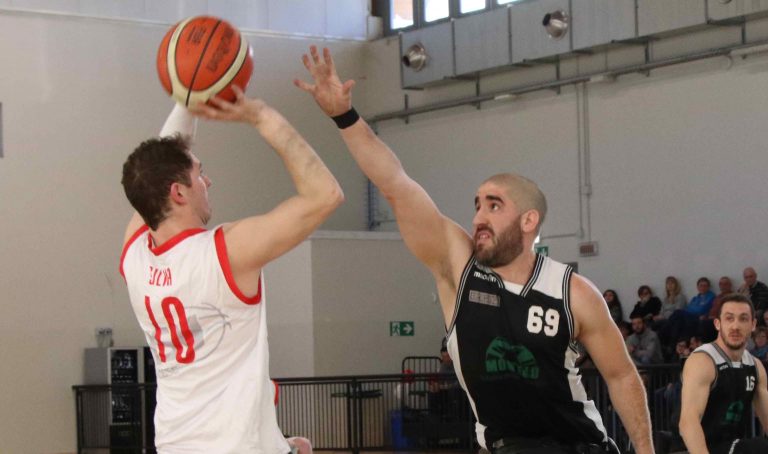 Handicap Sport Varese allarme rosso. Gara 1 vince Bergamo, Sabato la rivincita