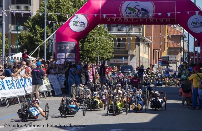 Giro d’Italia handbike a Chivasso. Gran tappa, gran festa!