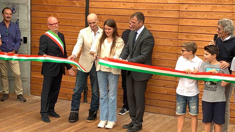 Veronica “Yoko” Plebani taglia il nastro di “Water Circle”!