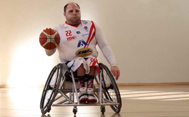 L’ Amca Varese vince facile a Brescia e si gioca il primo posto con Vicenza