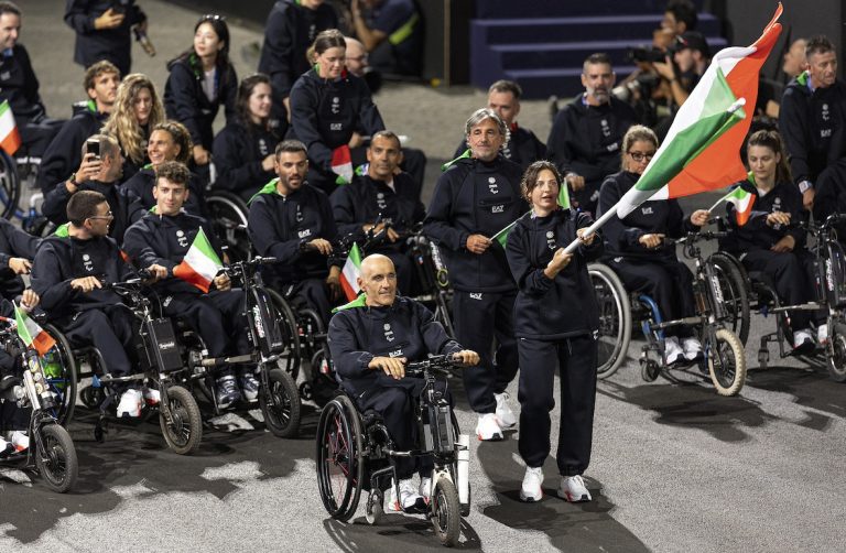 Parigi chapeau! Basta parole, solo emozioni: forza azzurri!